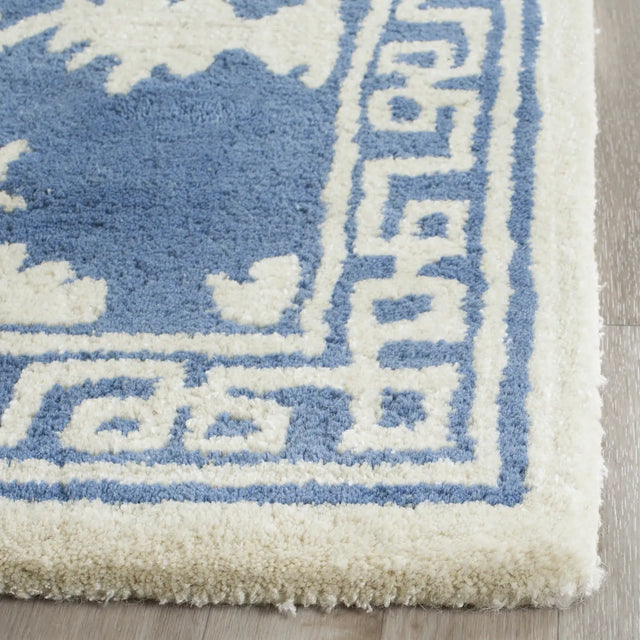 Safavieh Bella 2'-3" x 7'-0" Rug in Blue / Ivory
