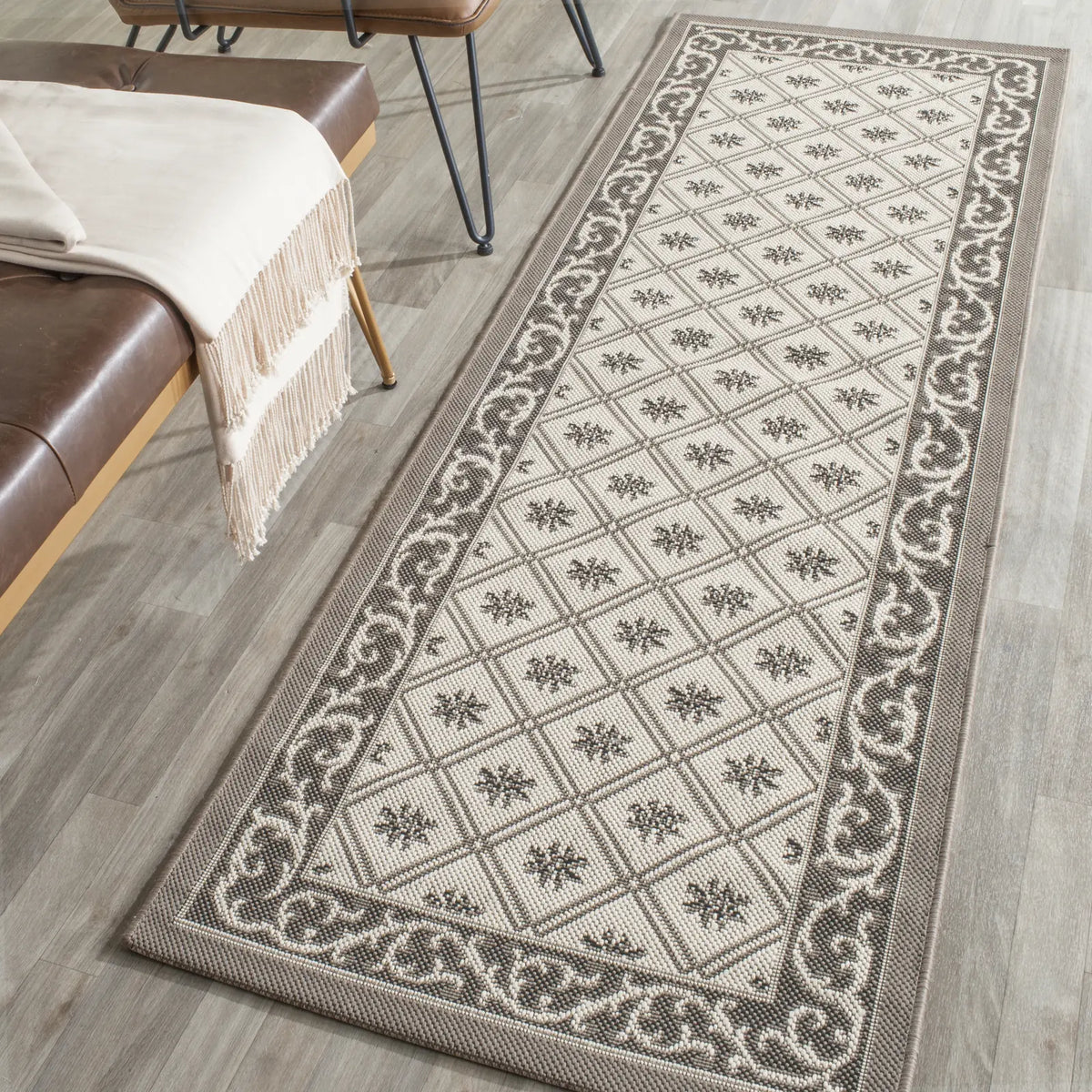 Safavieh Courtyard 2'-3" x 6'-7" Rug in Beige / Dark Beig