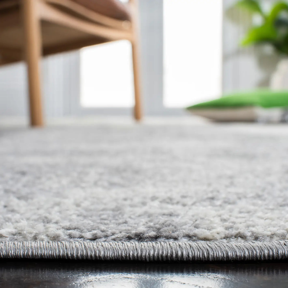 Safavieh Adirondack 4'-0" x 6'-0" Rug in Green / Grey