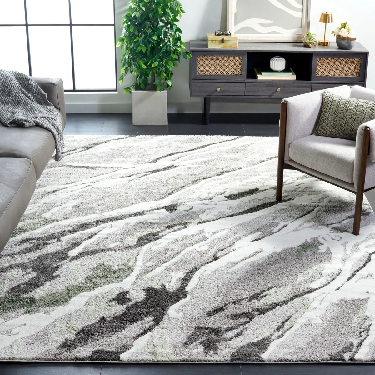 Safavieh Century 300 10'-0" x 14'-0" Rug in Grey / Green