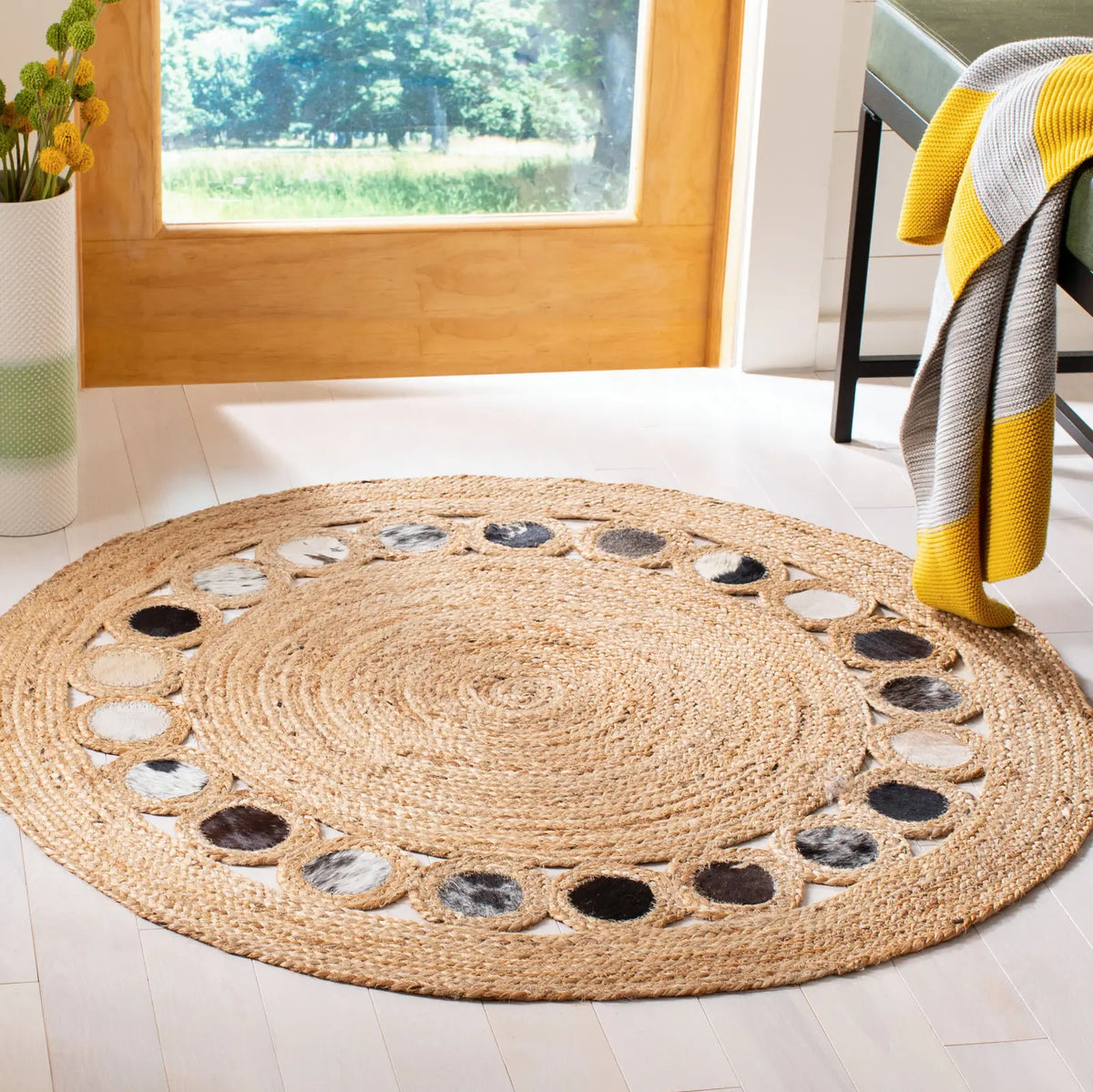 Safavieh Natural Fiber 3'-0" x 3'-0" Rug in Beige / Silver