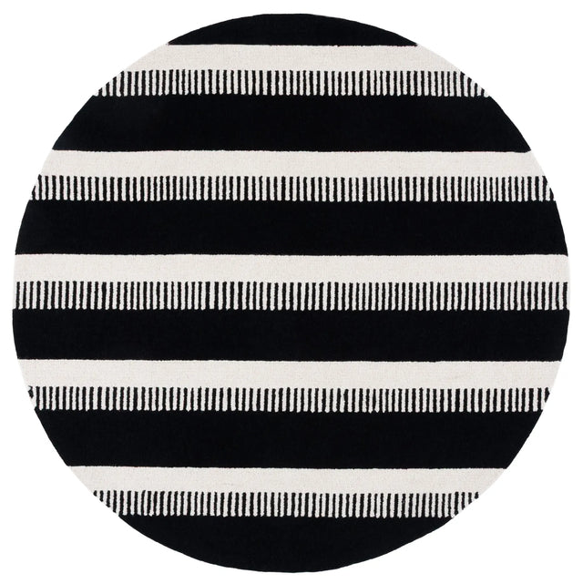 Safavieh Genre 6'-0" x 6'-0" Rug in Black / Ivory