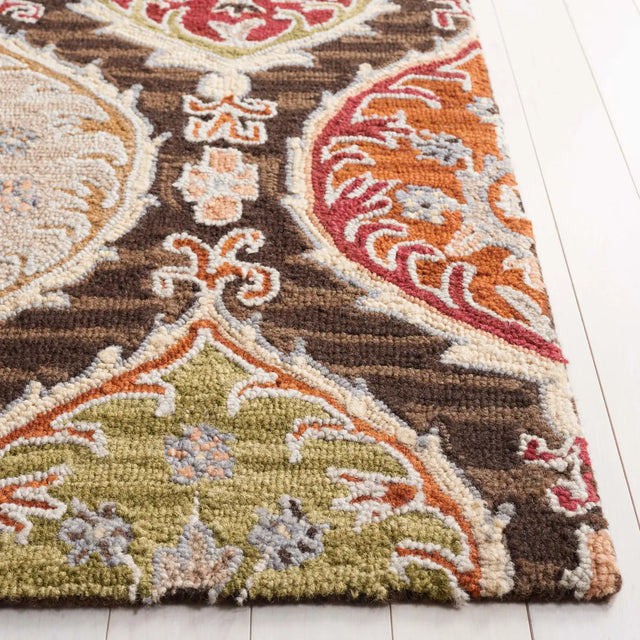 Safavieh Heritage 4'-0" x 6'-0" Rug in Red / Green
