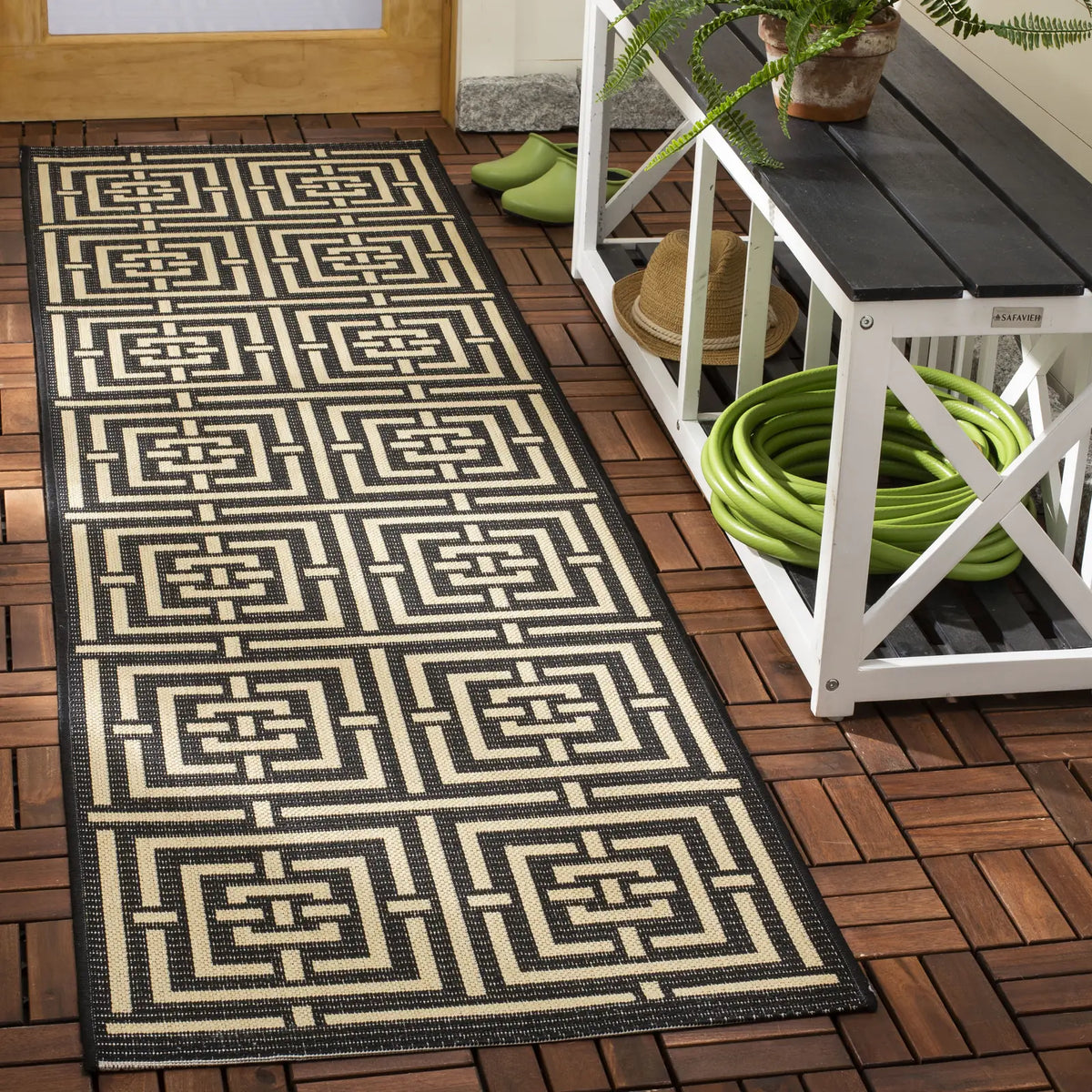 Safavieh Courtyard 2'-3" x 8'-0" Rug in Black / Bone