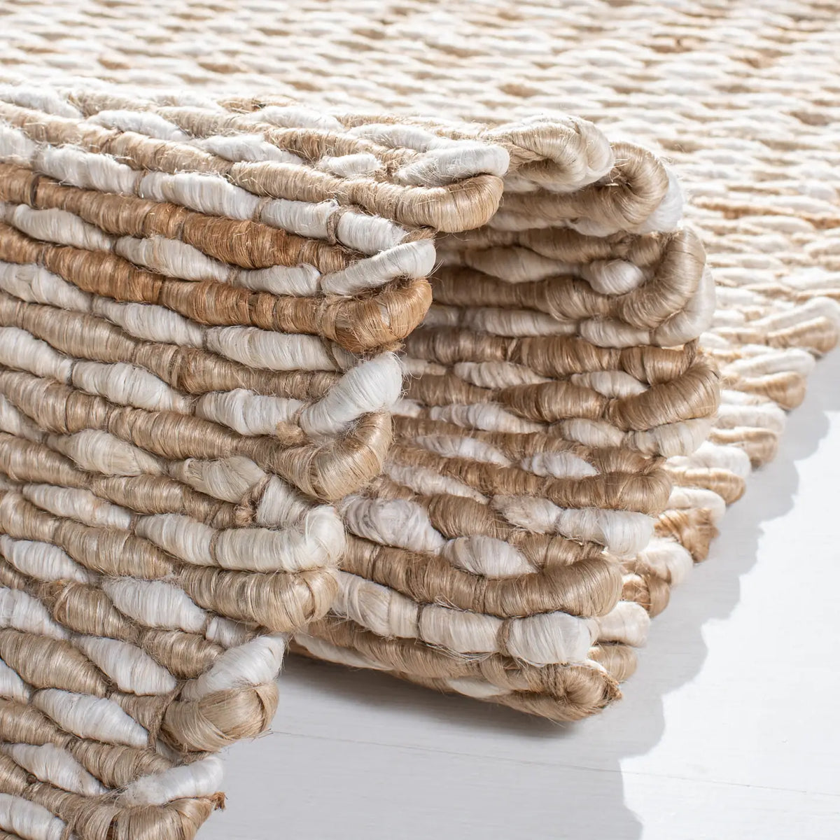 Safavieh Natural Fiber 4'-0" x 6'-0" Rug in Natural / Ivory