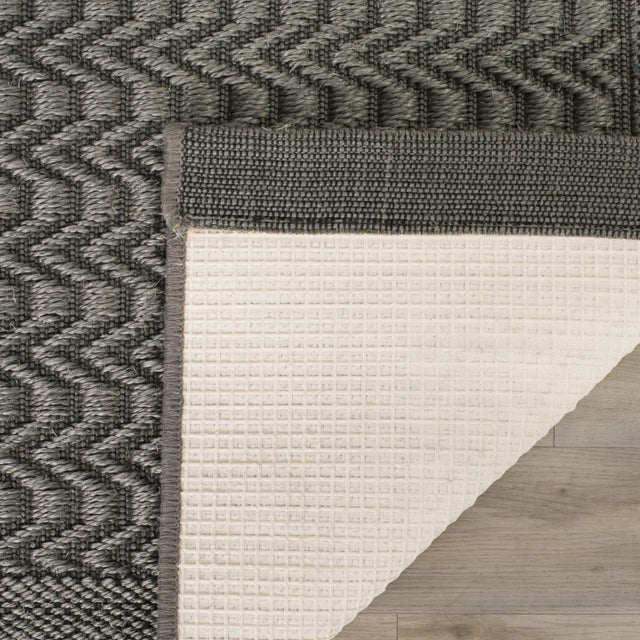 Safavieh Palm Beach 4'-0" x 6'-0" Rug in Ash
