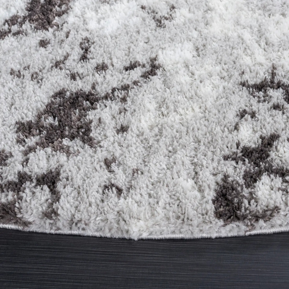 Safavieh Berber Shag 7'-0" x 7'-0" Rug in Light Grey / Dark Grey