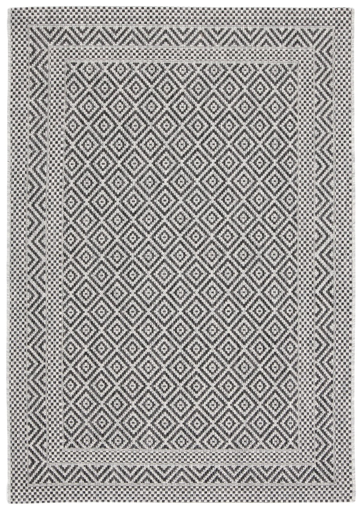 Safavieh Courtyard 4'-0" x 5'-7" Rug in Grey / Black