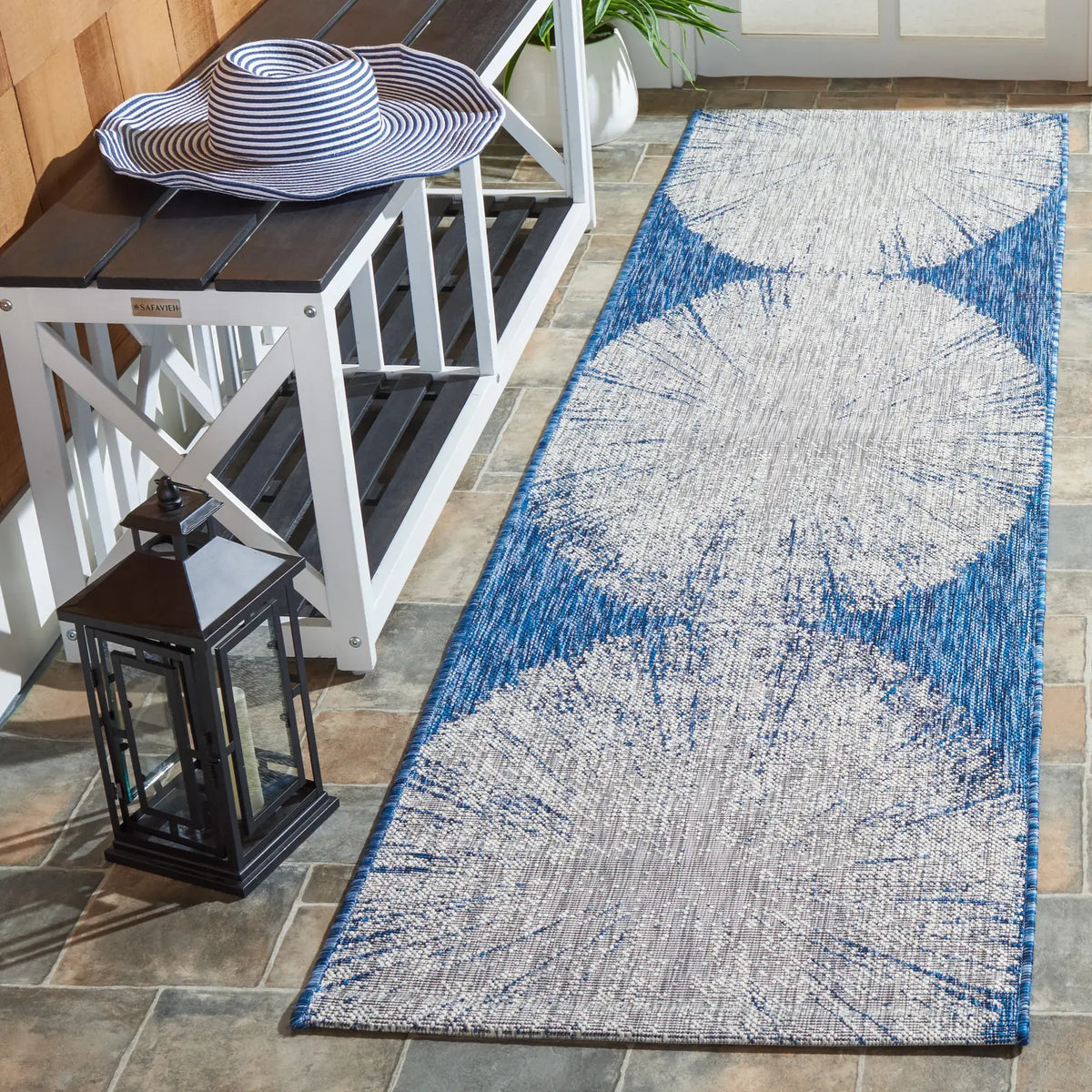 Safavieh Courtyard 2'-3" x 8'-0" Rug in Navy / Grey