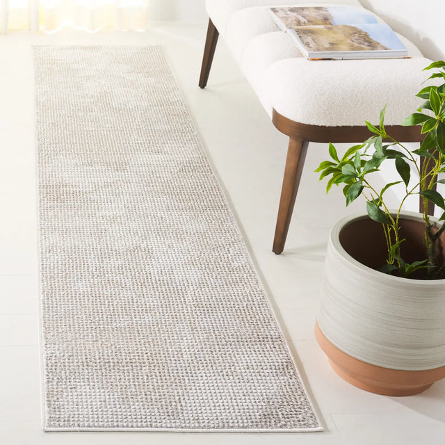 Safavieh Hanna 2'-0" x 8'-0" Rug in Taupe / Grey