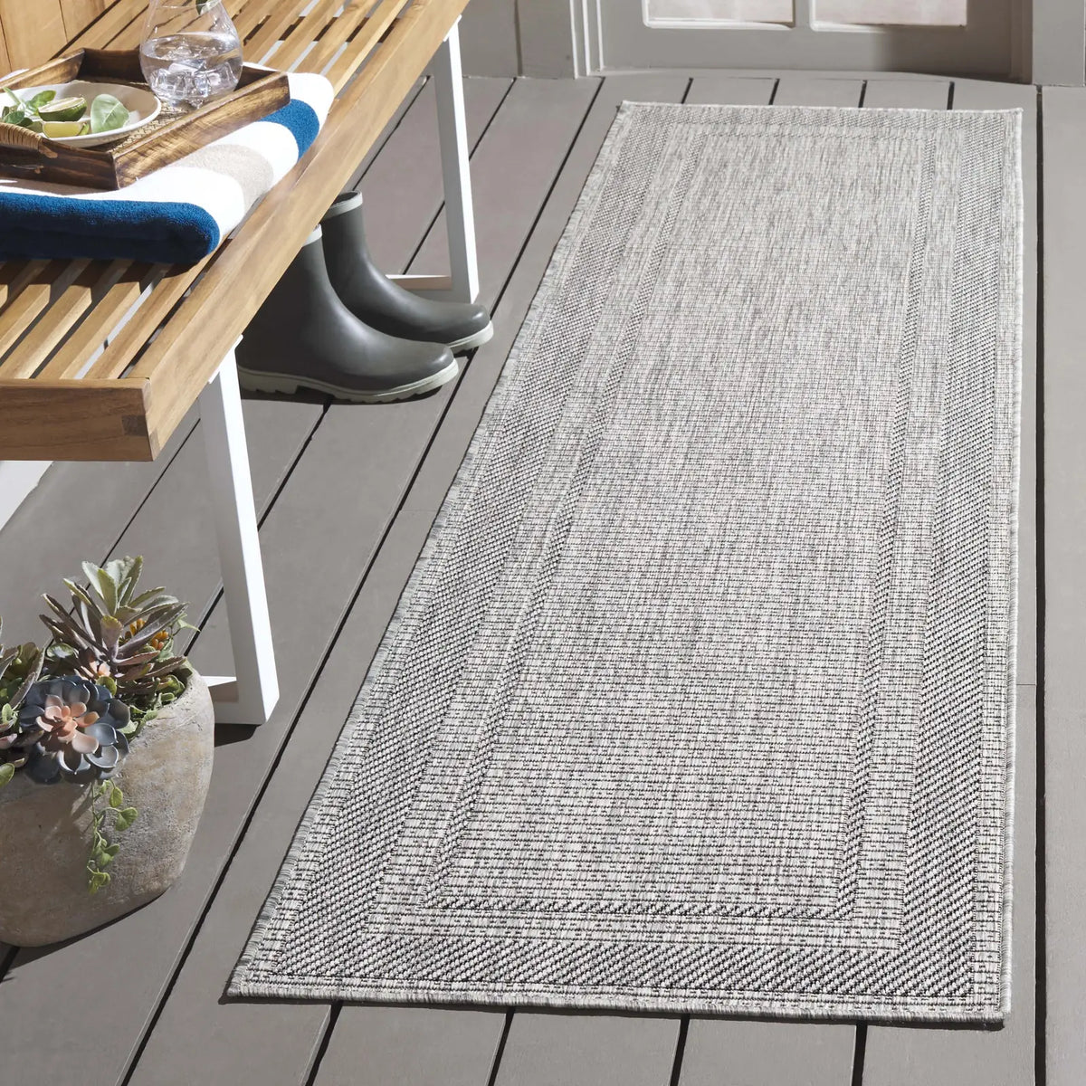 Safavieh Beach House 2'-2" x 10'-0" Rug in Grey / Charcoal