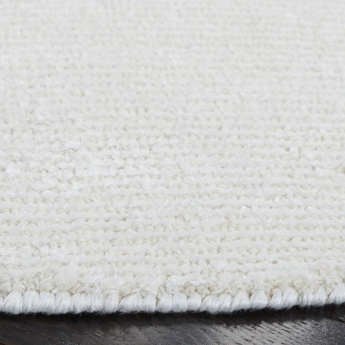 Safavieh Himalaya 6'-0" x 6'-0" Rug in Ivory