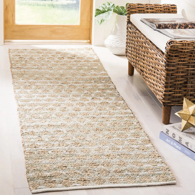 Safavieh Cape Cod 2'-3" x 8'-0" Rug in Grey / Natural