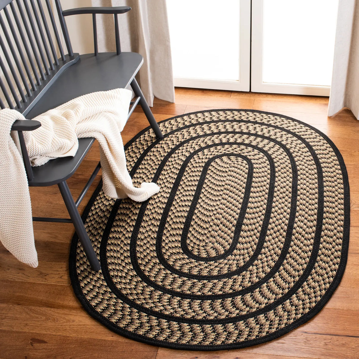 Safavieh Braided 3'-0" x 5'-0" Rug in Beige / Black
