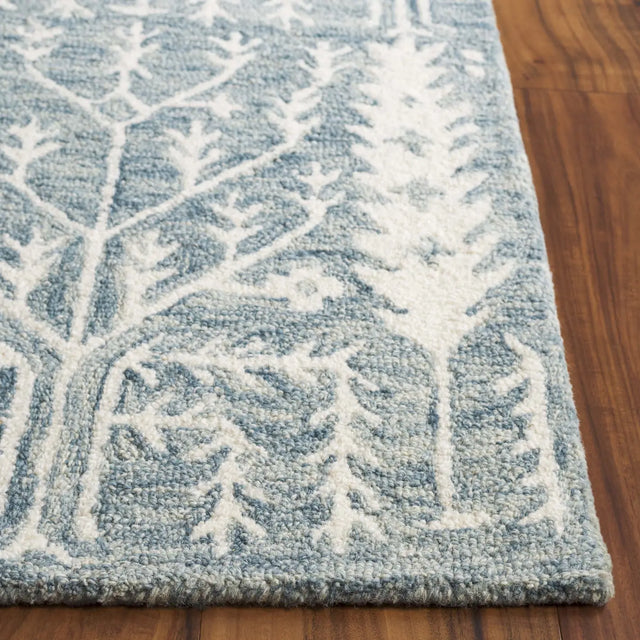 Safavieh Jardin 4'-0" x 6'-0" Rug in Blue / Ivory