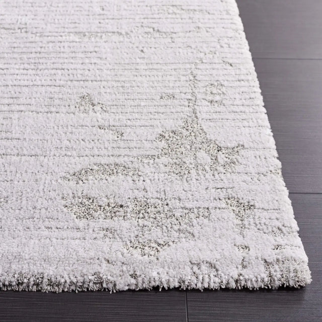 Safavieh Neptune 4'-0" x 6'-0" Rug in Light Grey / Grey