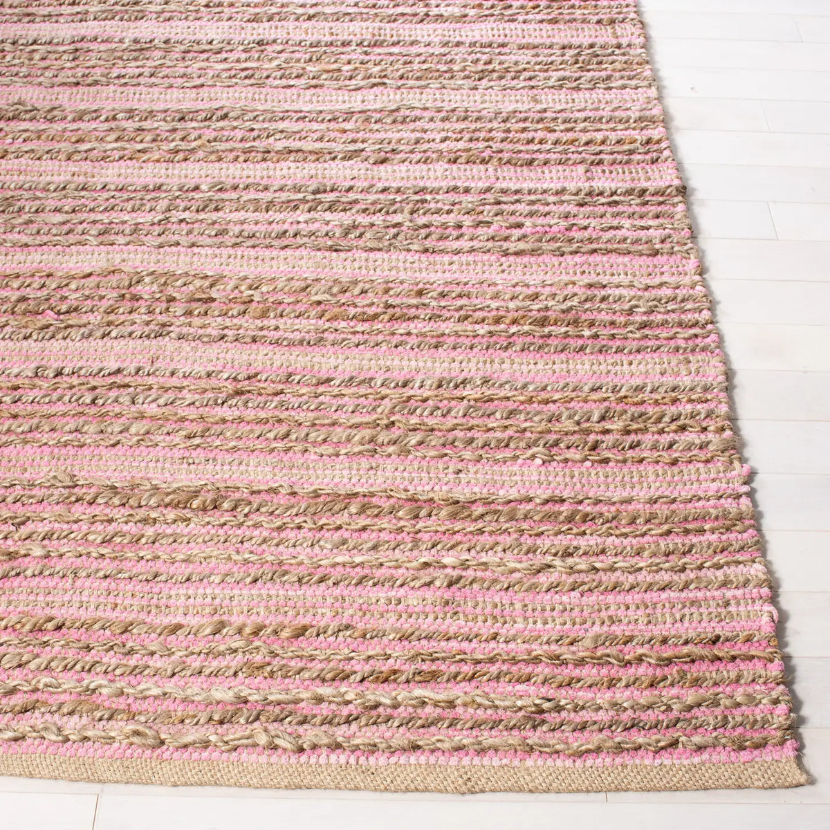 Safavieh Cape Cod 4'-0" x 6'-0" Rug in Light Pink