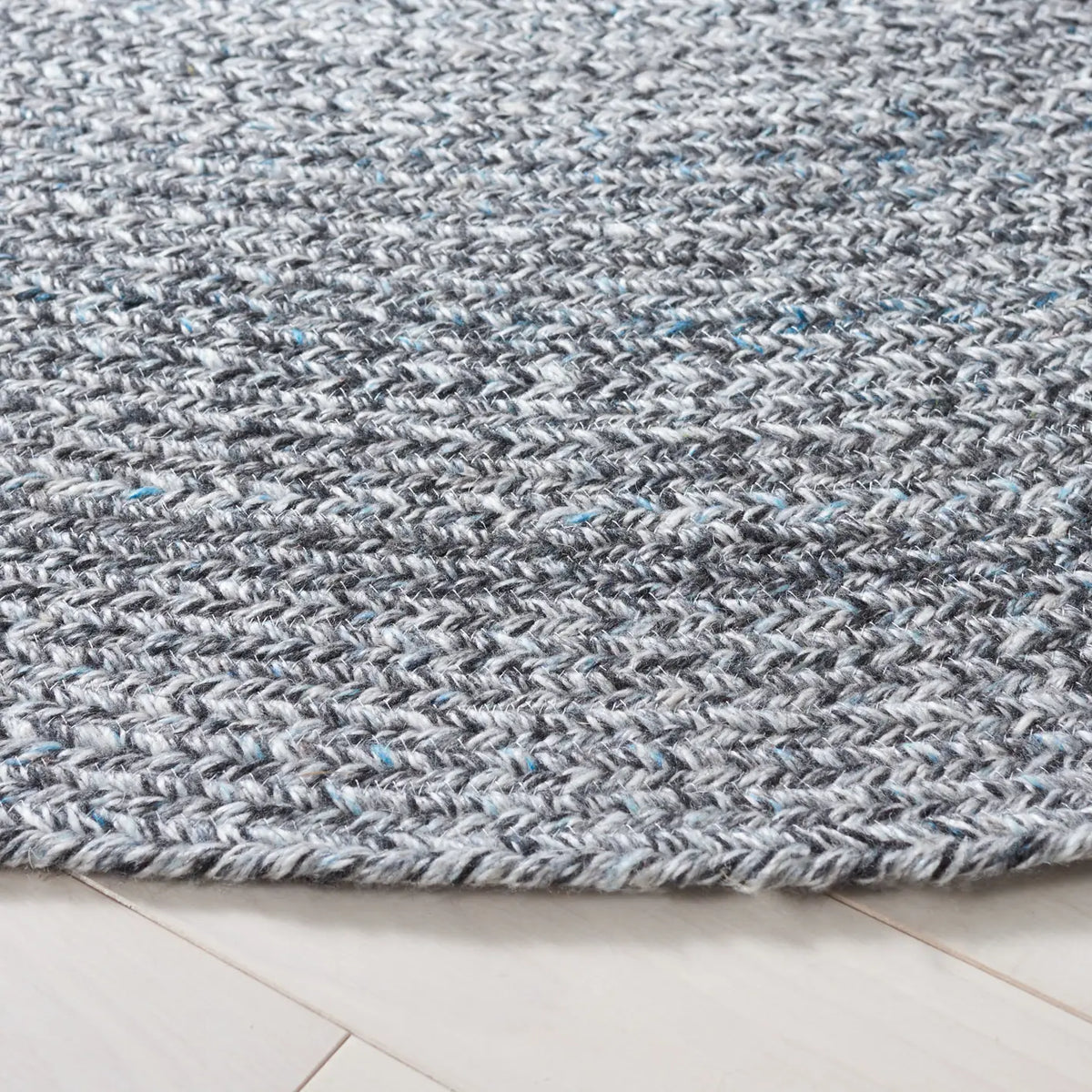Safavieh Braided 5'-0" x 5'-0" Rug in Dark Grey / Light Blue