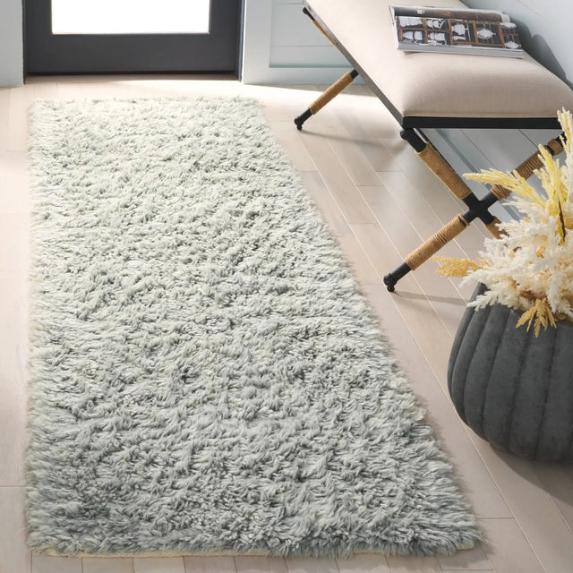 Safavieh Casablanca 2'-3" x 8'-0" Rug in Teal