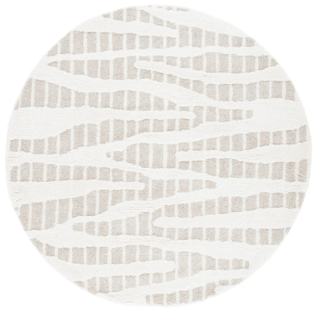 Safavieh Manhattan 6'-0" x 6'-0" Rug in Beige / Ivory