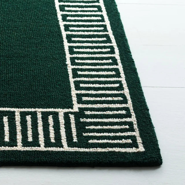 Safavieh Metro 5'-0" x 8'-0" Rug in Green / Ivory