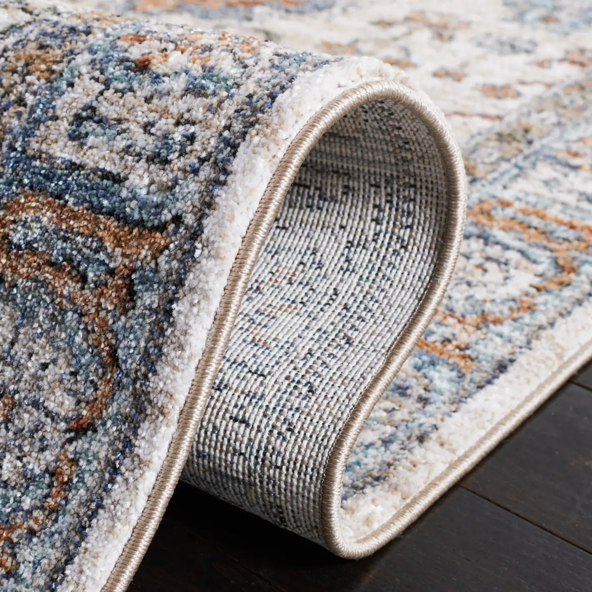 Safavieh Jasmine 4'-5" x 6'-5" Rug in Ivory / Blue