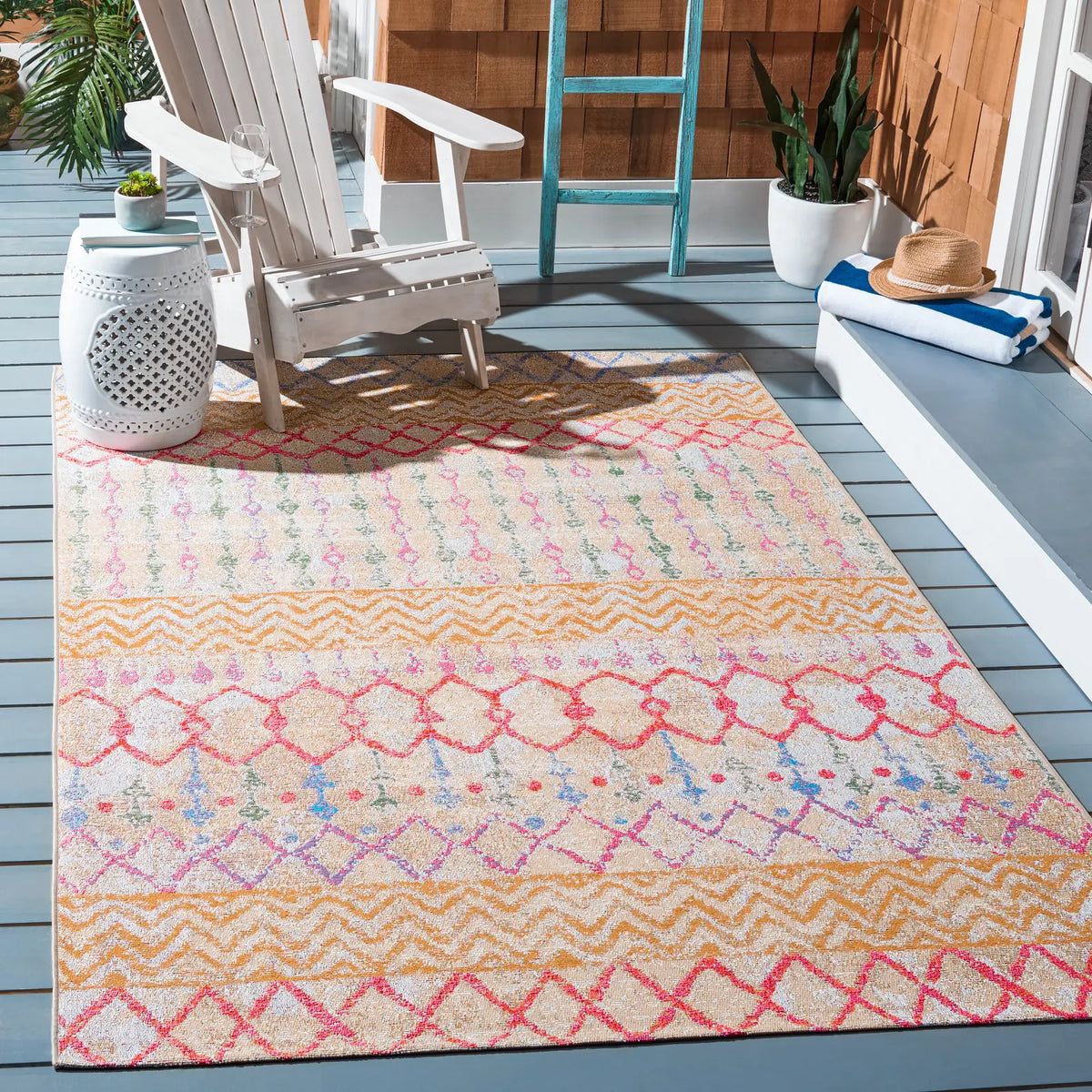 Safavieh Summer 4'-0" x 6'-0" Rug in Gold / Blue