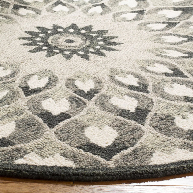 Safavieh Novelty 5'-0" x 5'-0" Rug in Charcoal / Ivory