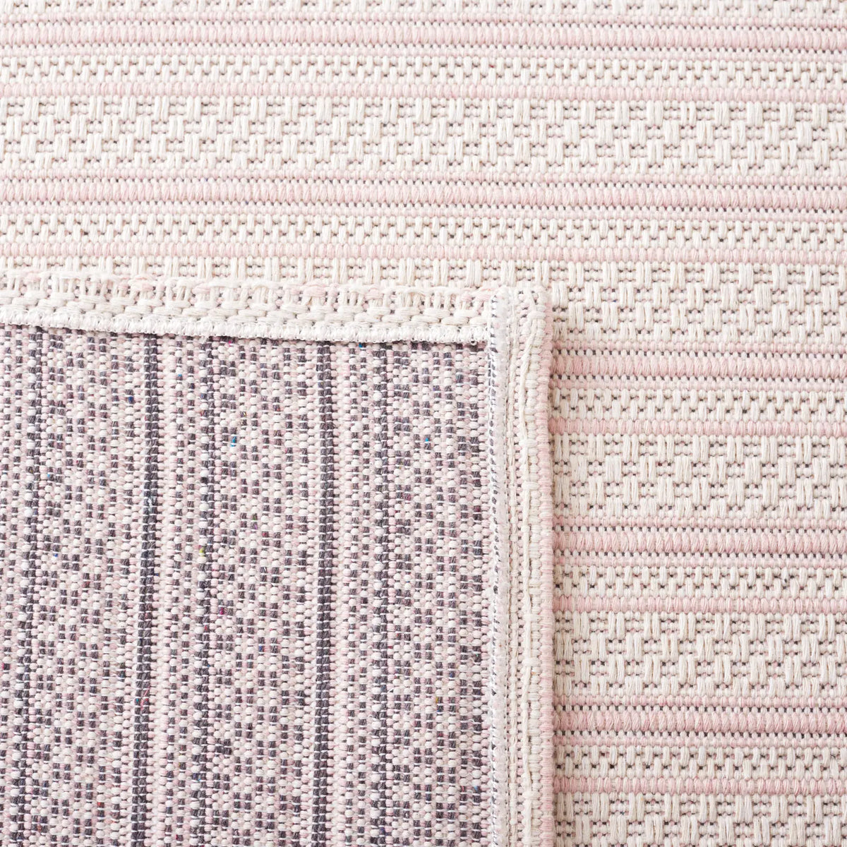 Safavieh Martha Stewart 5'-0" x 7'-0" Rug in Pink / Ivory