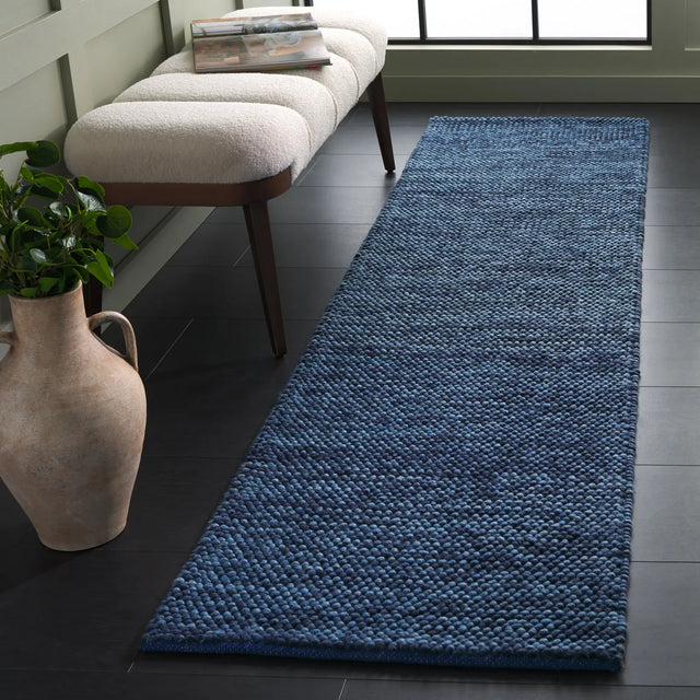 Safavieh Natura 2'-3" x 9'-0" Rug in Navy / Blue