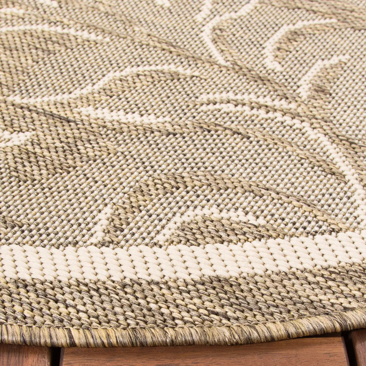 Safavieh Courtyard 5'-3" x 5'-3" Rug in Brown / Natural