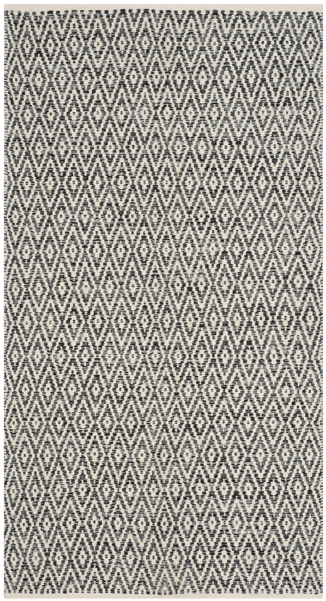 Safavieh Montauk 3'-0" x 5'-0" Rug in Ivory / Dark Grey