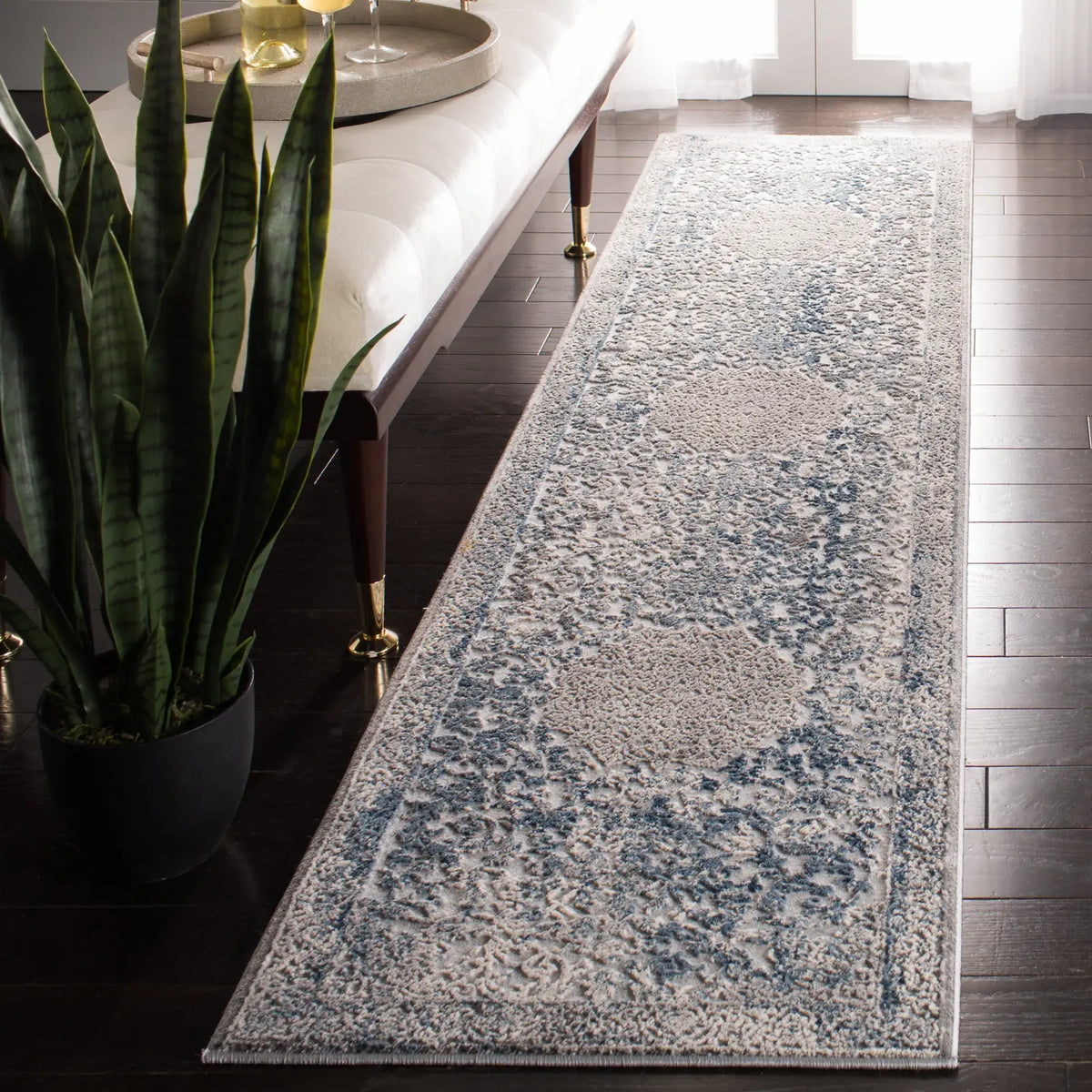 Safavieh Invista 2'-0" x 8'-0" Rug in Grey / Blue