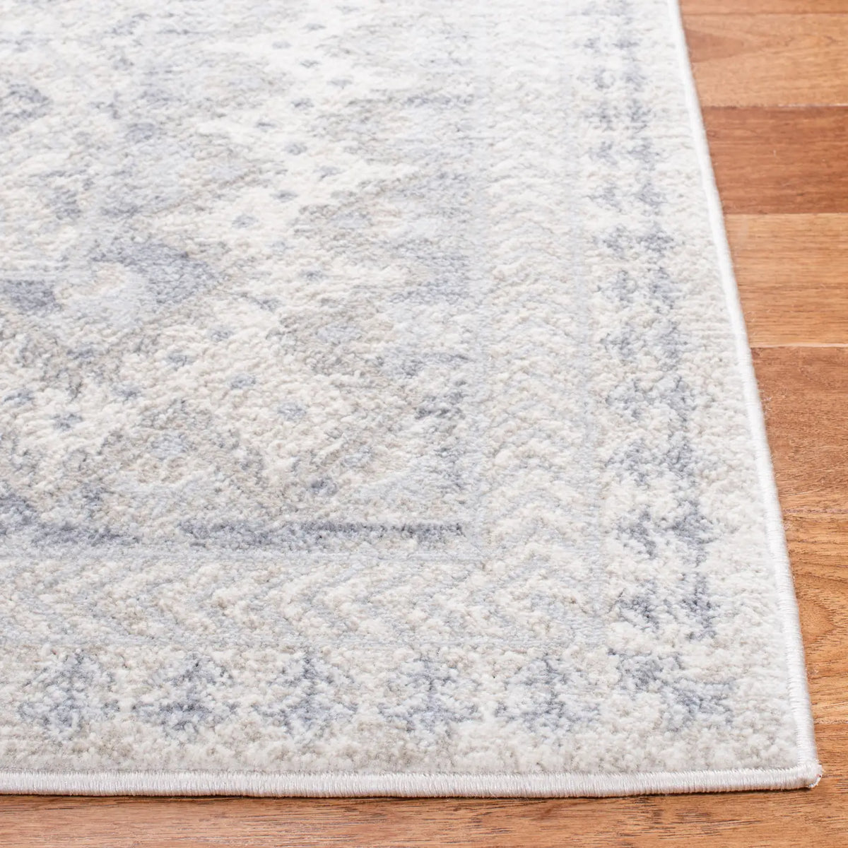 Safavieh Brentwood 4'-0" x 6'-0" Rug in Ivory / Grey
