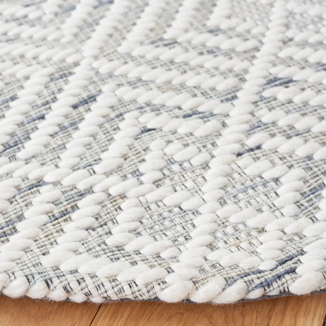 Safavieh Marbella 6'-0" x 6'-0" Rug in Ivory / Black