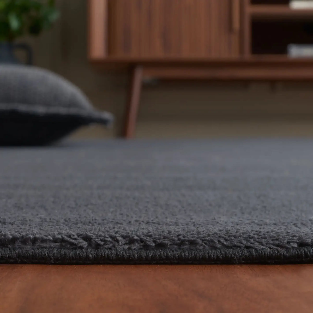 Safavieh Loft 300 4'-0" x 6'-0" Rug in Dark Grey