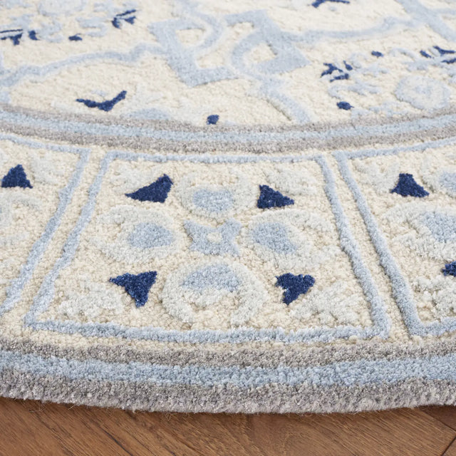 Safavieh Bella 7'-0" x 7'-0" Rug in Ivory / Blue