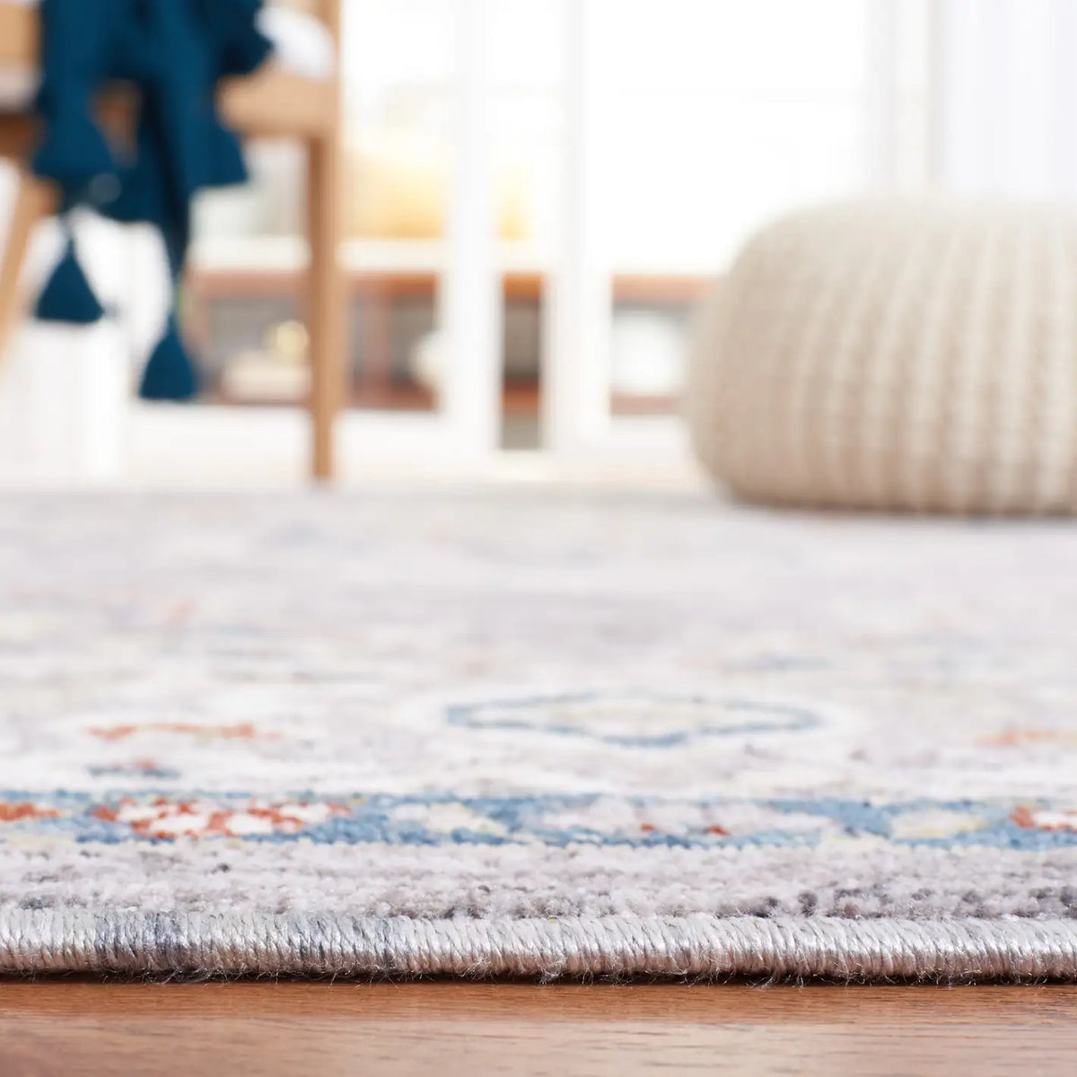 Safavieh Olympia 4'-0" x 6'-0" Rug in Dark Grey / Beige