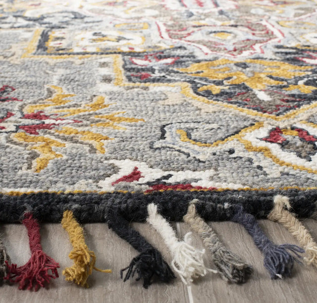 Safavieh Aspen 4'-0" x 6'-0" Rug in Grey / Charcoal
