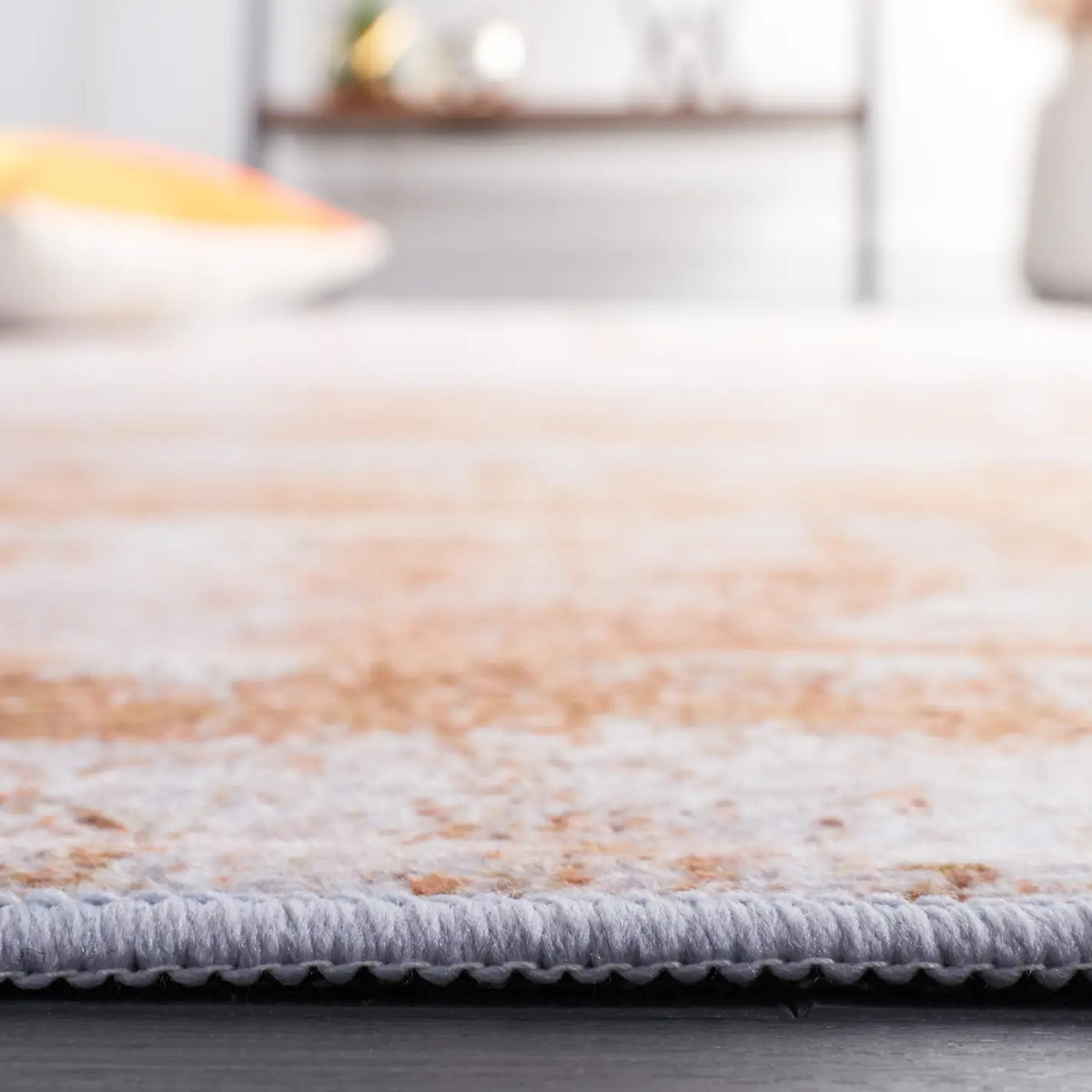 Safavieh Tacoma 4'-0" x 6'-0" Rug in Grey / Rust