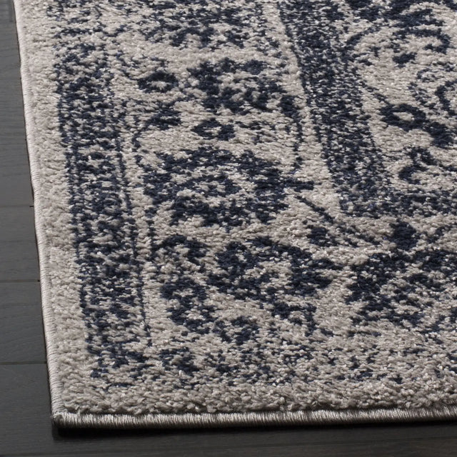 Safavieh Adirondack 4'-0" x 6'-0" Rug in Grey / Navy