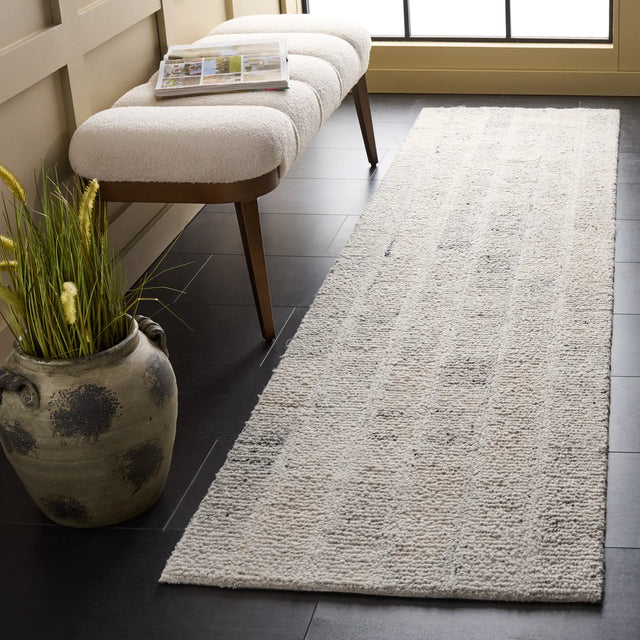 Safavieh Harvest 2'-3" x 9'-0" Rug in Light Grey