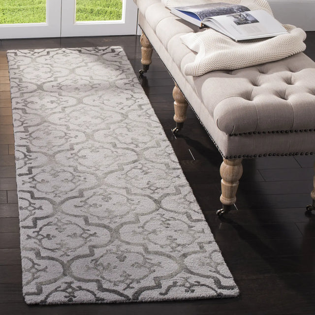 Safavieh Dip Dye 2'-3" x 8'-0" Rug in Grey