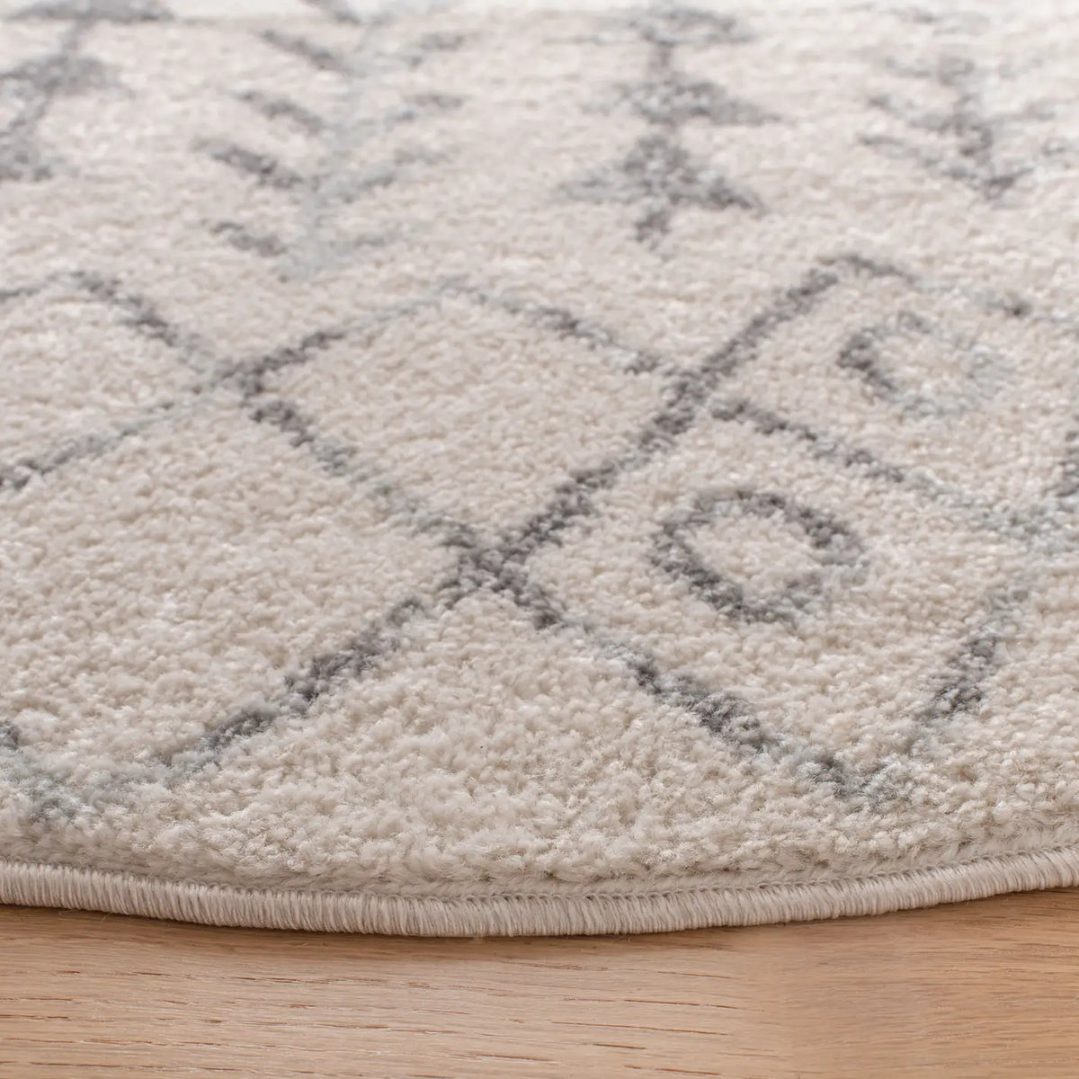Safavieh Tulum 5'-0" x 5'-0" Rug in Ivory / Grey