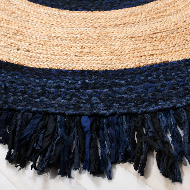 Safavieh Cape Cod 5'-0" x 5'-0" Rug in Navy / Natural