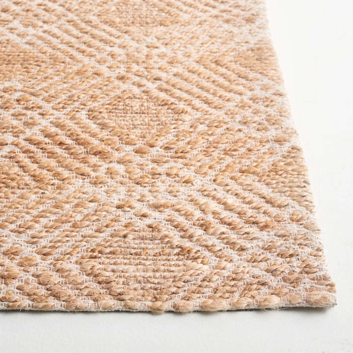 Safavieh Natural Fiber 4'-0" x 6'-0" Rug in Natural / Ivory