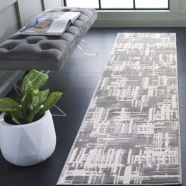 Safavieh Saylor 100 2'-0" x 8'-0" Rug in Ivory / Dark Grey