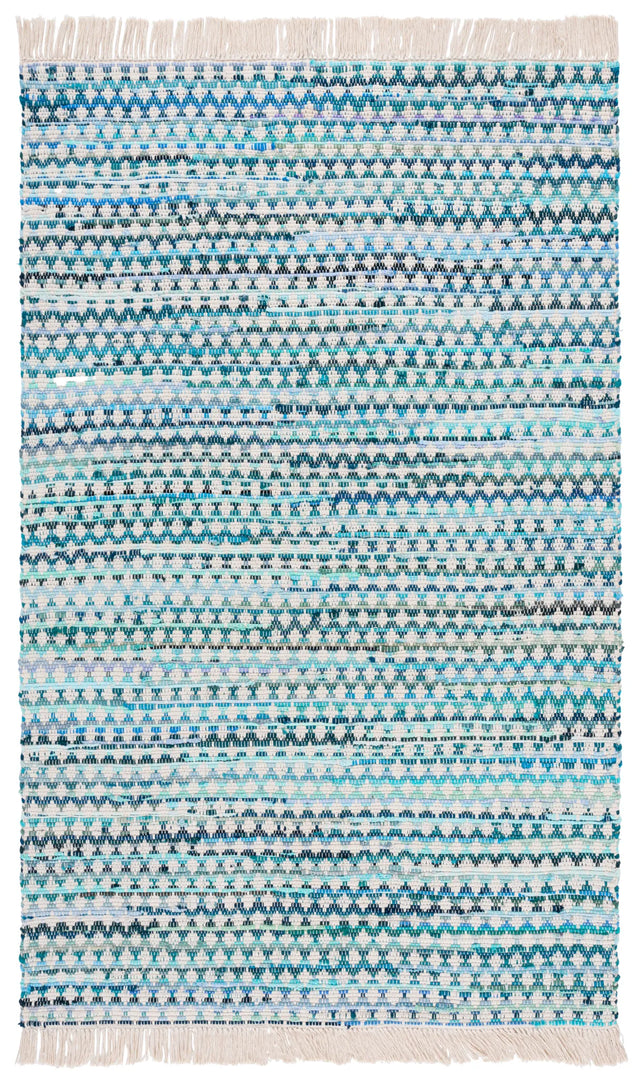Safavieh Montauk 4'-0" x 6'-0" Rug in Turquoise / Ivory
