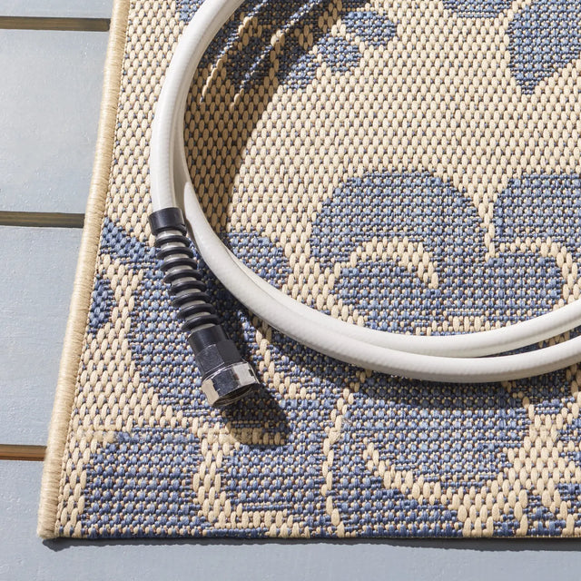 Safavieh Courtyard 5'-3" x 7'-7" Rug in Natural Brown / Blue