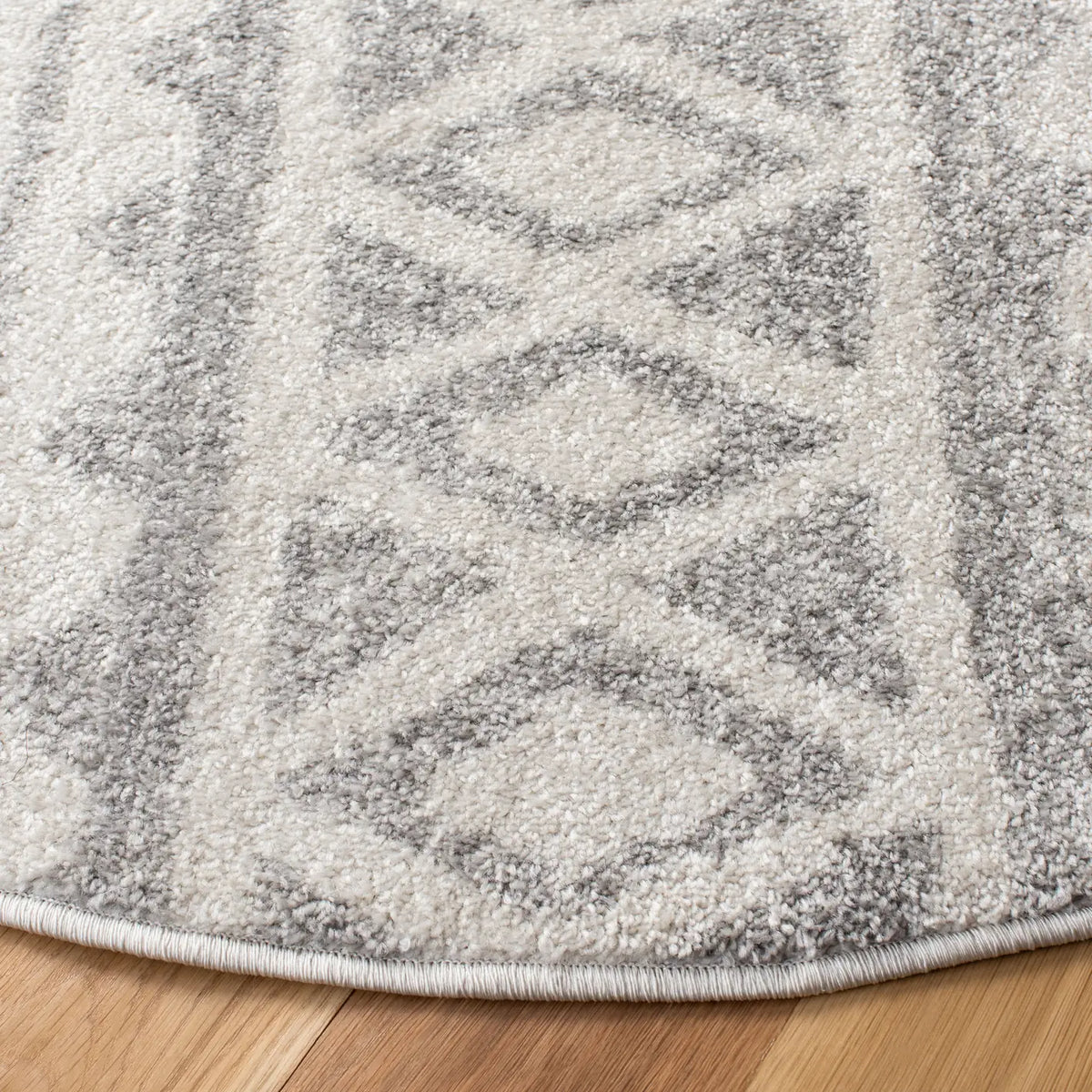 Safavieh Adirondack 6'-0" x 6'-0" Rug in Ivory / Grey